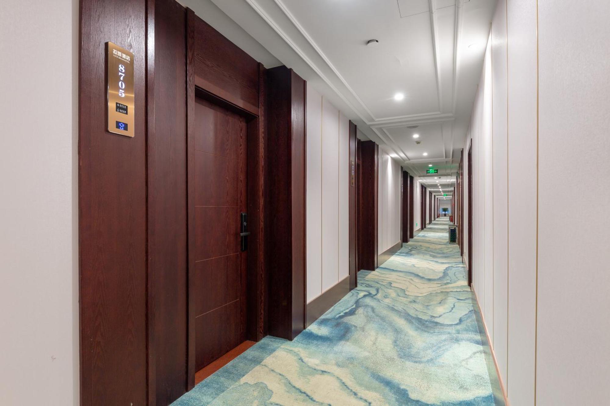Yiwu Luckbear Hotel Экстерьер фото